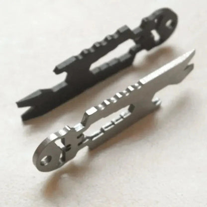 Stainless Steel Tactical EDC Multi-Function Skull Keychain Tool Pocket Carry on Outdoor Crowbar Screwdriver